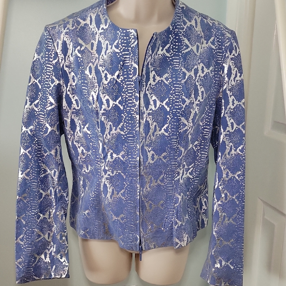 Metrostyle Periwinkle Blue and Silver Snake Pattern Suede Blazer Size Medium